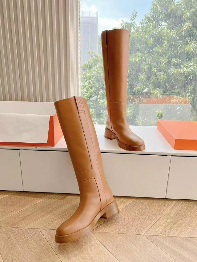 Cапоги женские коричневые купить в Интернет-магазине Садовод База - цена 18000 руб Садовод интернет-каталог