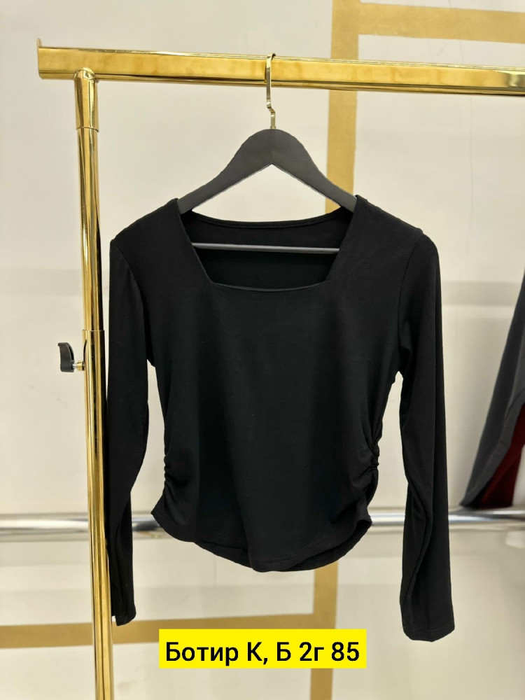 Женская кофта черная