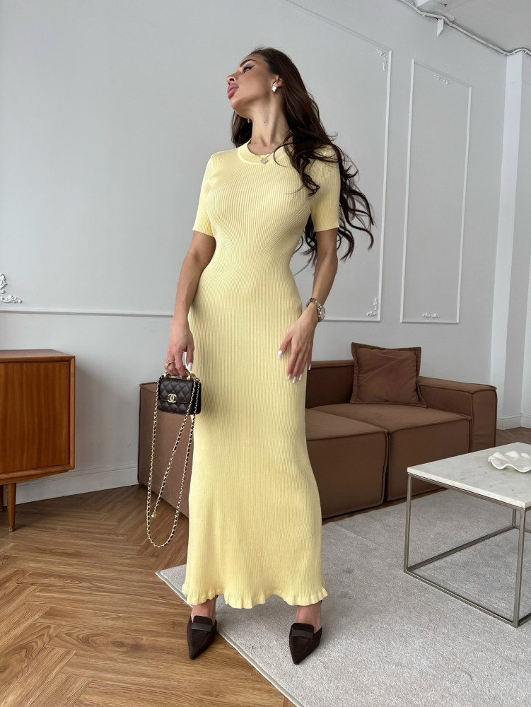 Платье желтое