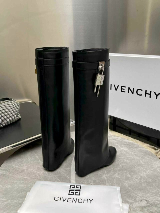 Cапоги женские черные купить в Интернет-магазине Садовод База - цена 21000 руб Садовод интернет-каталог