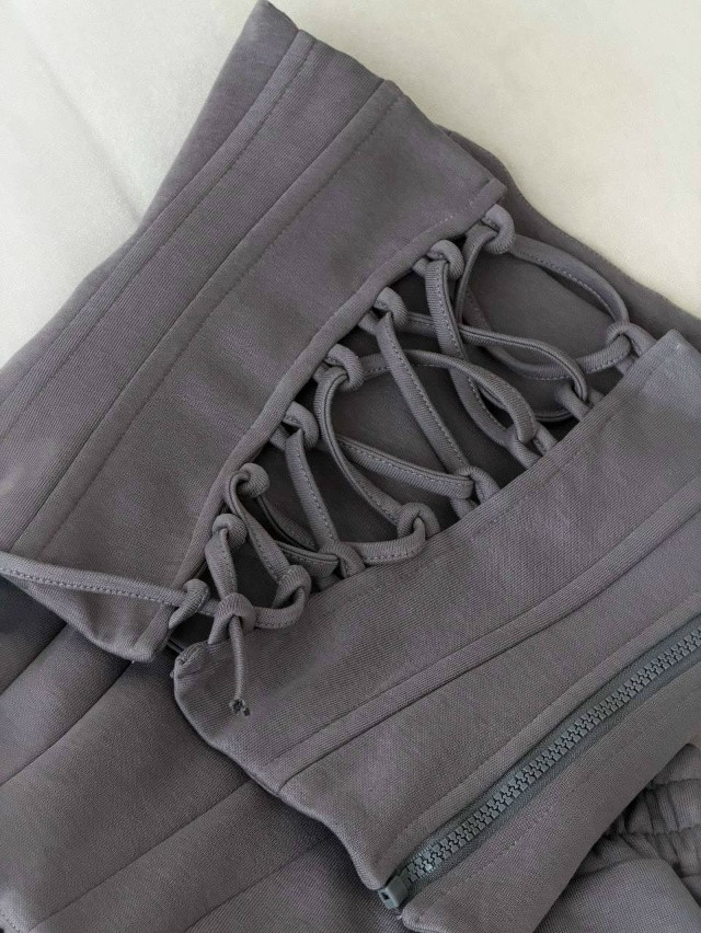 Женский костюм темно-серый купить в Интернет-магазине Садовод База - цена 3000 руб Садовод интернет-каталог