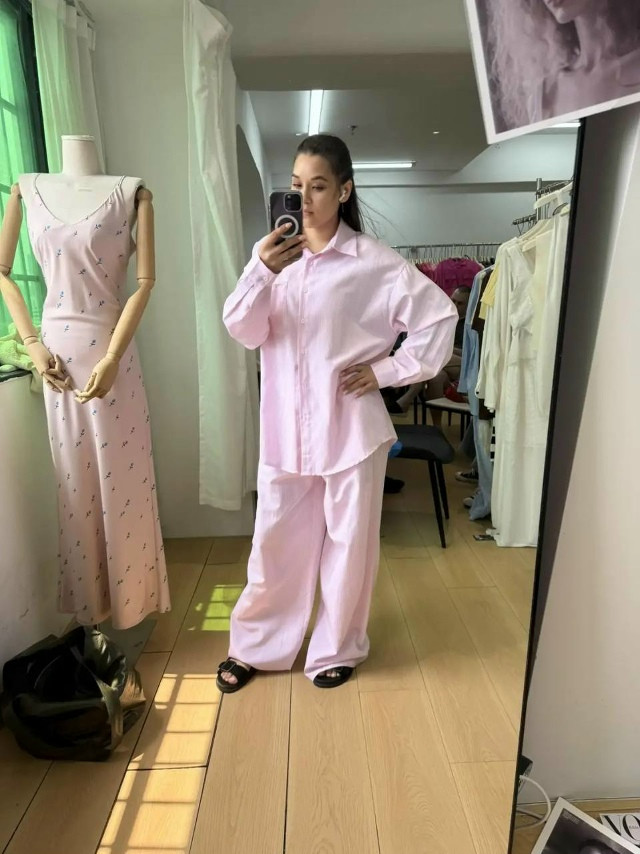 Женский костюм розовый