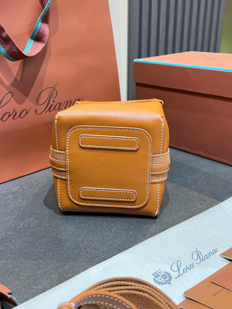 Сумка оранжевая купить в Интернет-магазине Садовод База - цена 23000 руб Садовод интернет-каталог