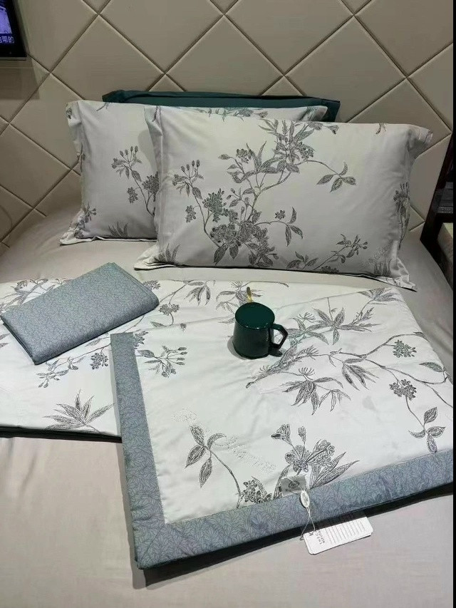 Постельное белье с готовым одеялом ❤️ купить в Интернет-магазине Садовод База - цена 3600 руб Садовод интернет-каталог