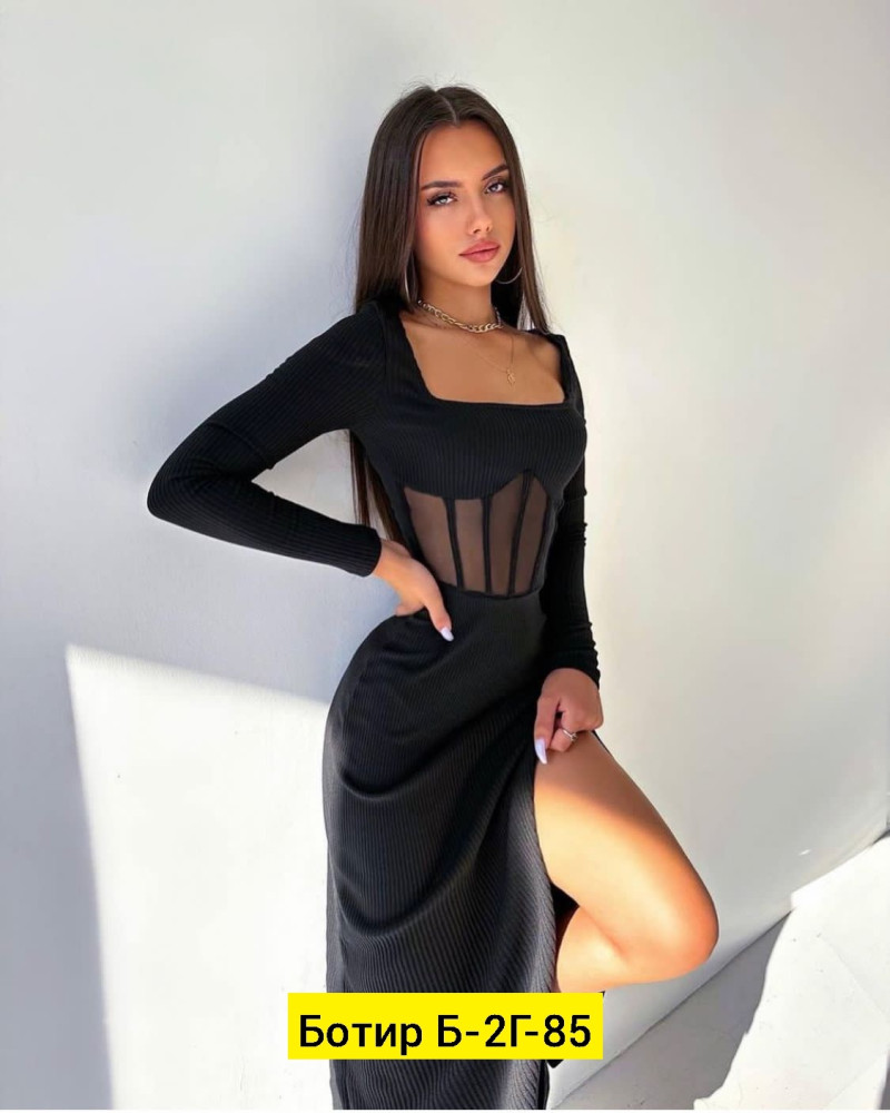 Платье черное