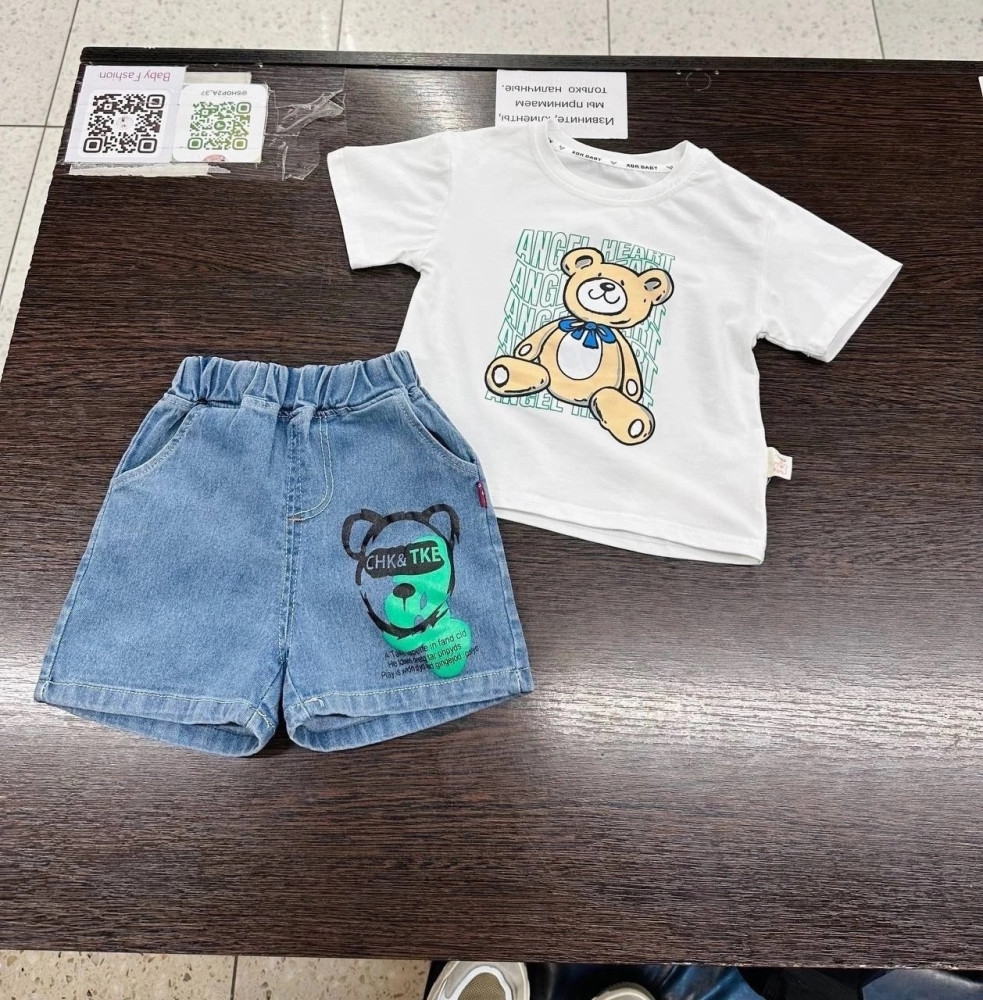 Детский костюм белый