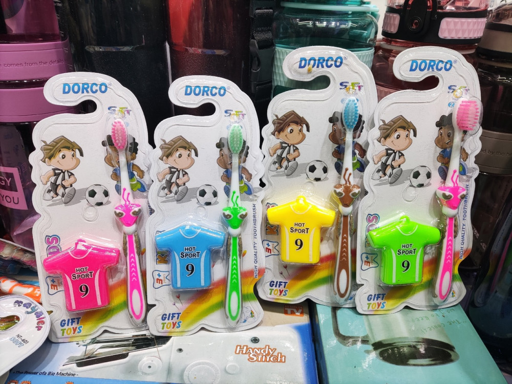 зубная щетка с игрушкой купить в Интернет-магазине Садовод База - цена 90 руб Садовод интернет-каталог