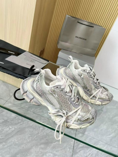 Кроссовки САДОВОД официальный интернет-каталог