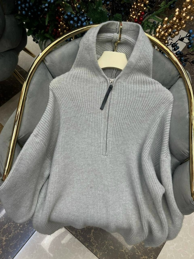 Женская кофта светло-серая