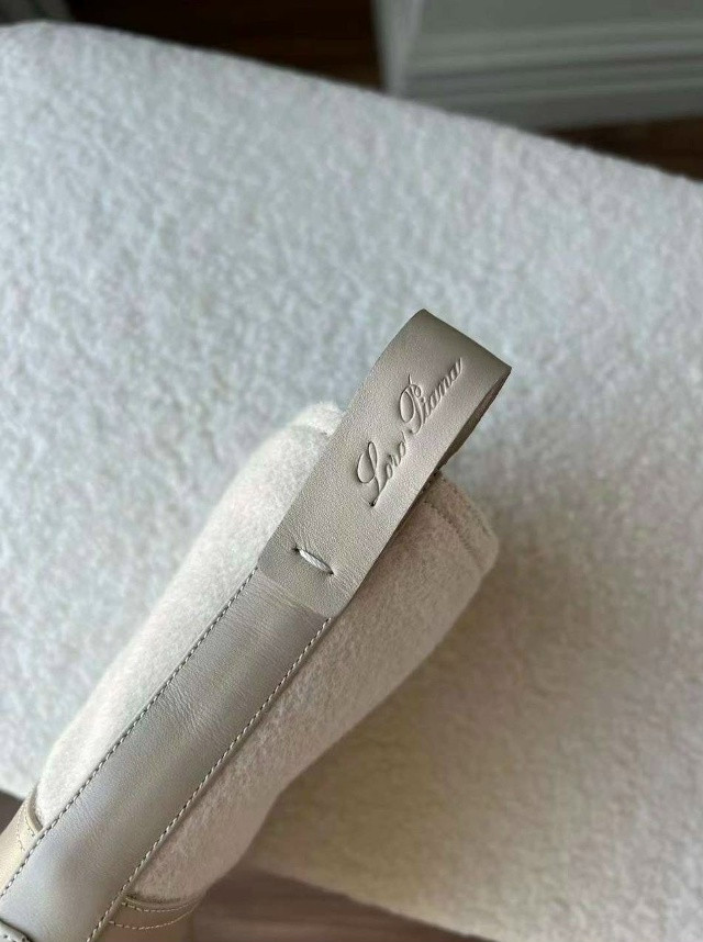 Cапоги женские молочные купить в Интернет-магазине Садовод База - цена 19900 руб Садовод интернет-каталог