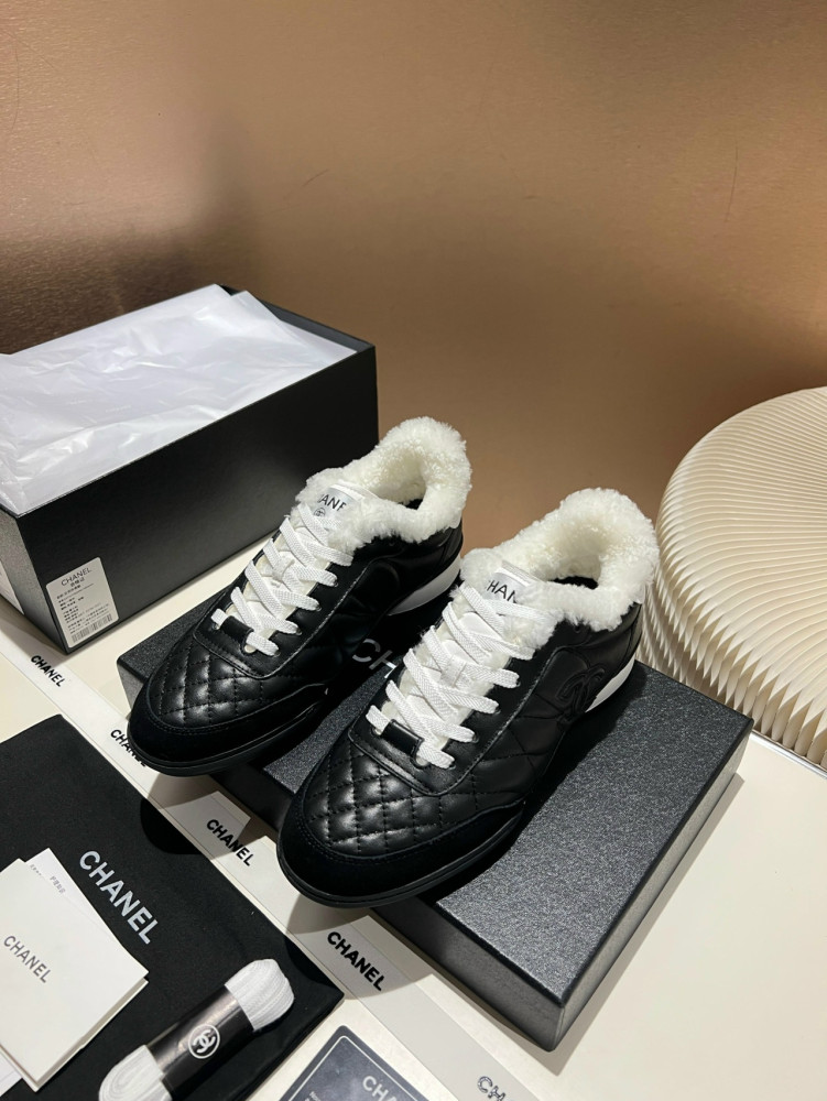 Кроссовки женские черные купить в Интернет-магазине Садовод База - цена 12000 руб Садовод интернет-каталог