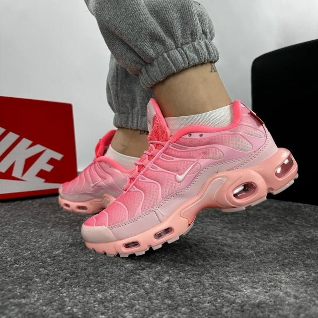 Кроссовки женские розовые купить в Интернет-магазине Садовод База - цена 1100 руб Садовод интернет-каталог
