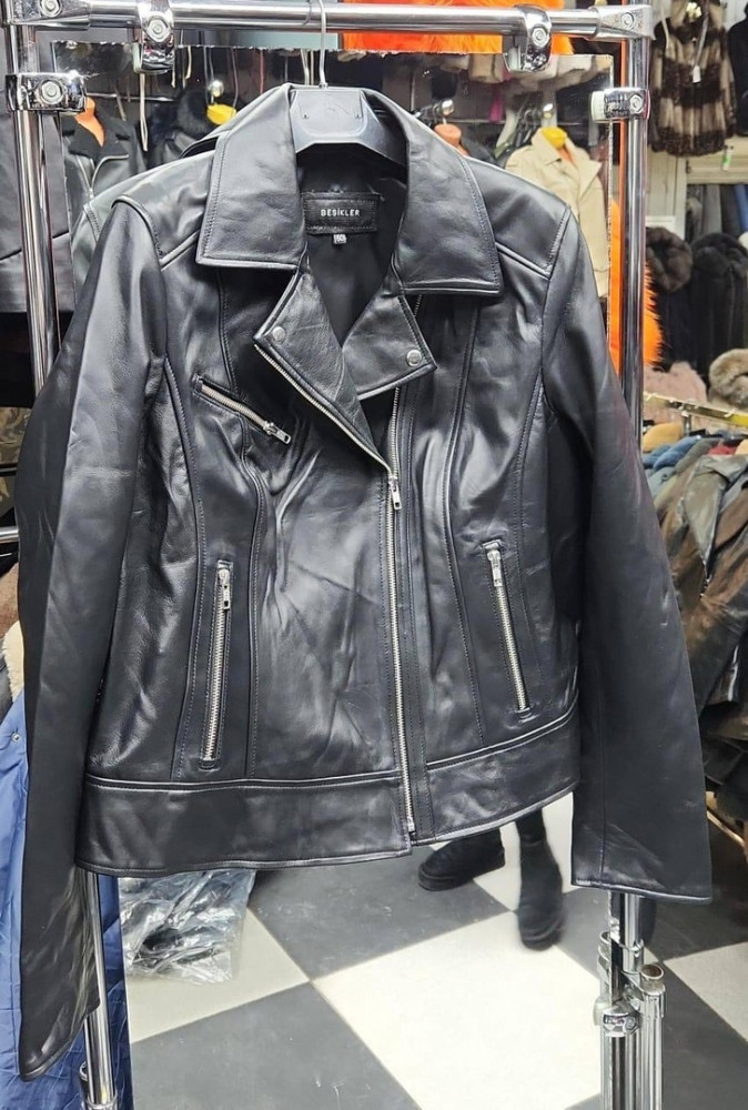 Куртка женская черная купить в Интернет-магазине Садовод База - цена 23000 руб Садовод интернет-каталог