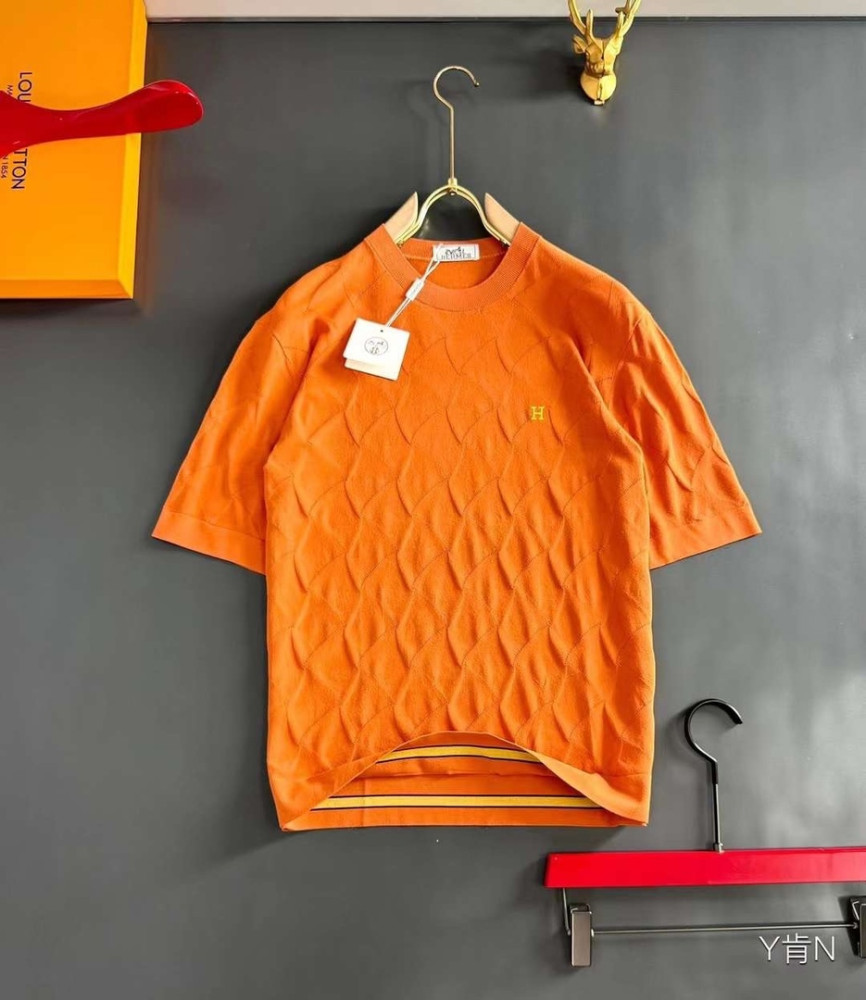 Мужская футболка оранжевая купить в Интернет-магазине Садовод База - цена 4000 руб Садовод интернет-каталог
