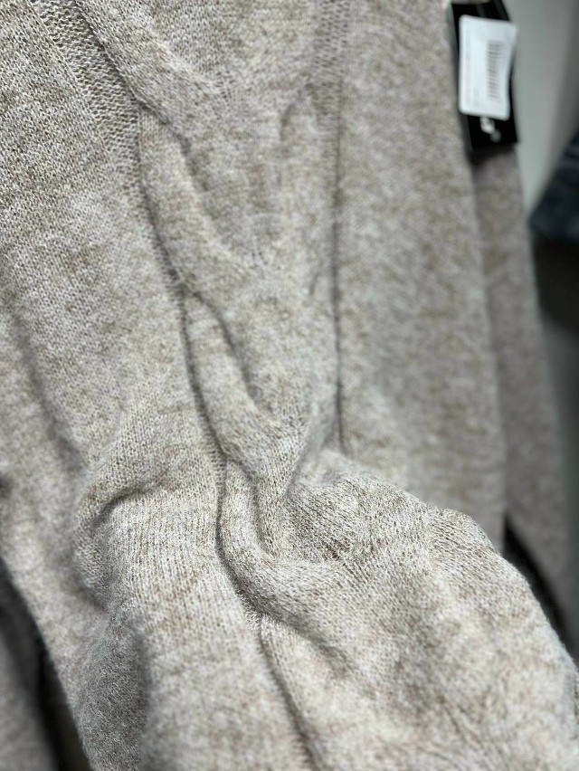 Свитер женский бежевый купить в Интернет-магазине Садовод База - цена 1300 руб Садовод интернет-каталог