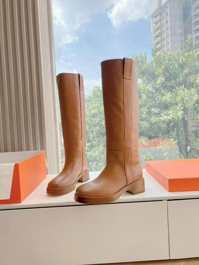 Cапоги женские коричневые купить в Интернет-магазине Садовод База - цена 18000 руб Садовод интернет-каталог