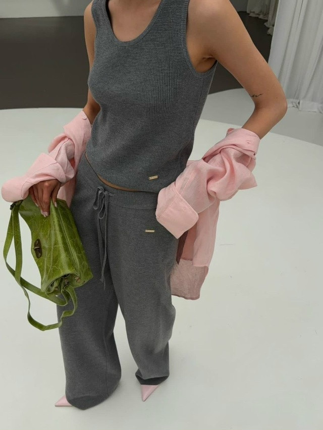 Женский костюм серый купить в Интернет-магазине Садовод База - цена 4300 руб Садовод интернет-каталог