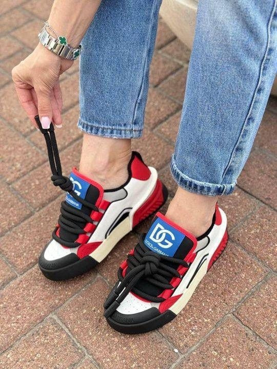 Кроссовки женские красные