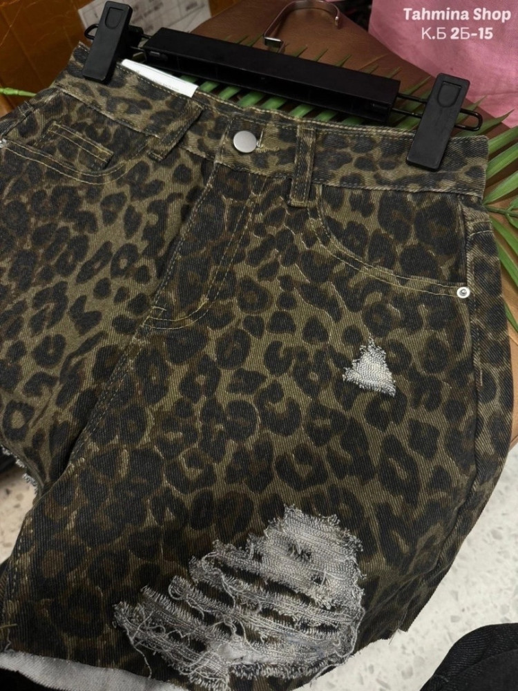Представляем вам модные и стильные женские шорты под леопард. Изготовлены из хлопка, благодаря которому ткань не садится и не выцветает купить в Интернет-магазине Садовод База - цена 1100 руб Садовод интернет-каталог