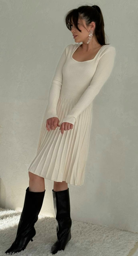 Платье молочное