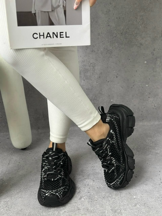 Кроссовки женские черные