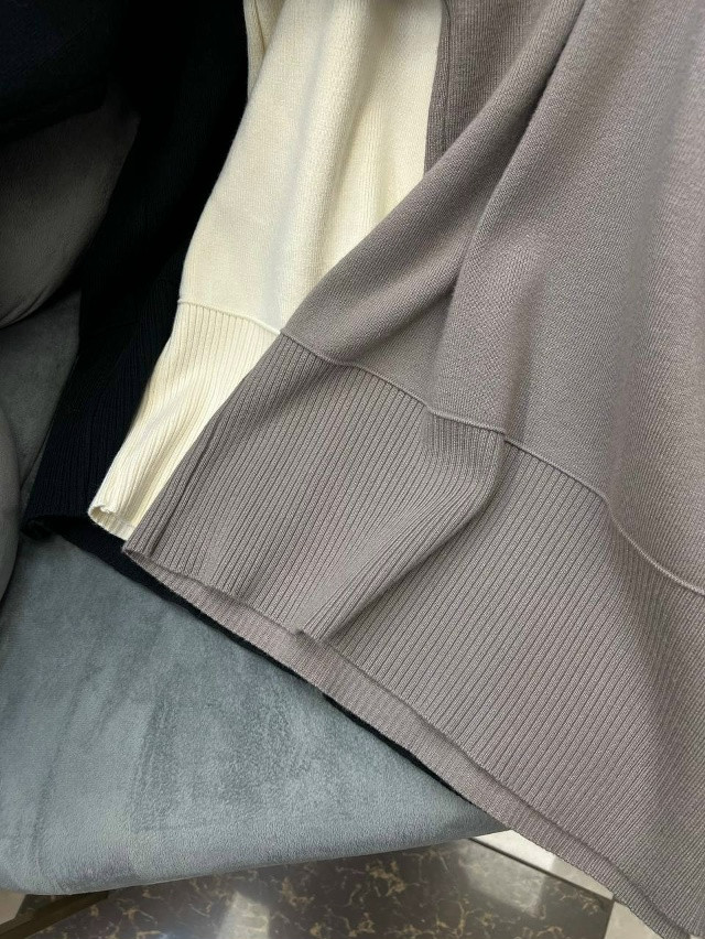 Свитер женский бежевый купить в Интернет-магазине Садовод База - цена 1450 руб Садовод интернет-каталог