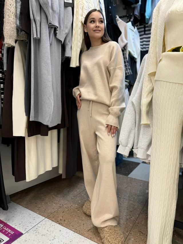 Женский костюм бежевый купить в Интернет-магазине Садовод База - цена 2300 руб Садовод интернет-каталог