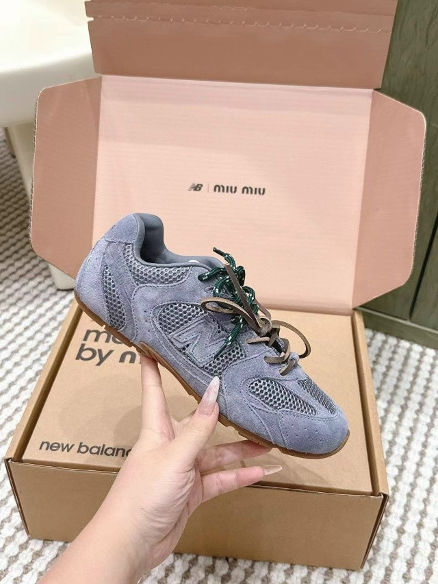 Кроссовки женские серые купить в Интернет-магазине Садовод База - цена 14000 руб Садовод интернет-каталог