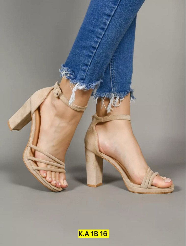 Босоножки женские бежевые