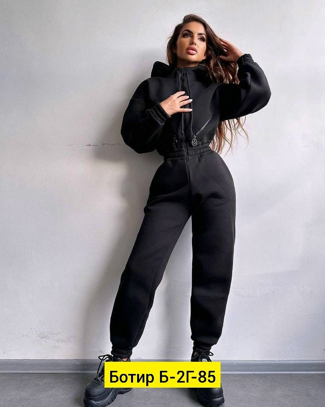 Женский комбинезон черный