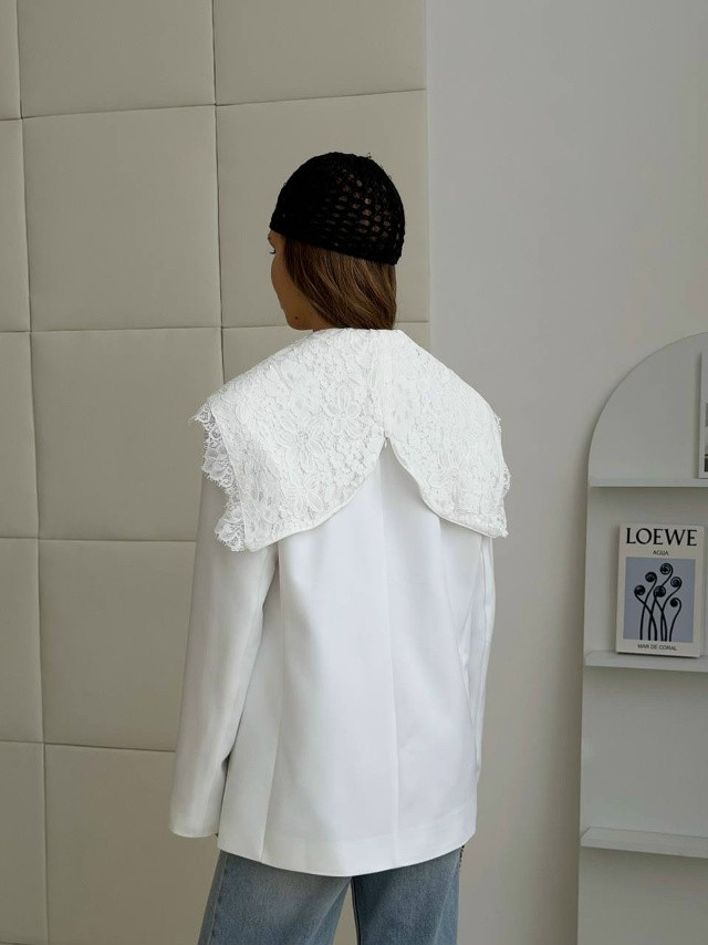 Женский пиджак белый