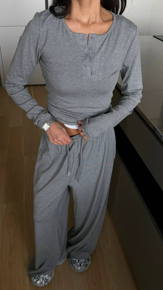 Женский костюм серый купить в Интернет-магазине Садовод База - цена 1500 руб Садовод интернет-каталог