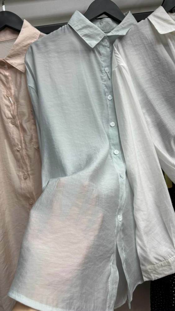 Женская рубашка голубая