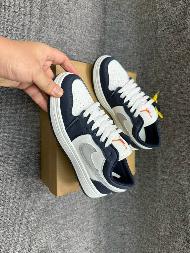 Кроссовки женские синие купить в Интернет-магазине Садовод База - цена 1100 руб Садовод интернет-каталог