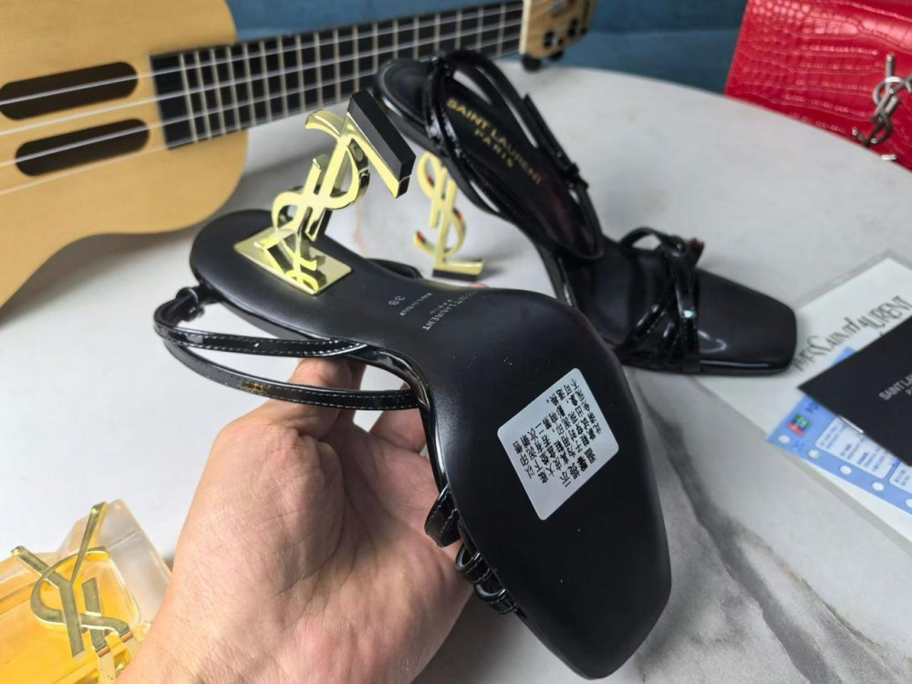 БОСОНОЖКИ НА КАБЛУКЕ купить в Интернет-магазине Садовод База - цена 10000 руб Садовод интернет-каталог