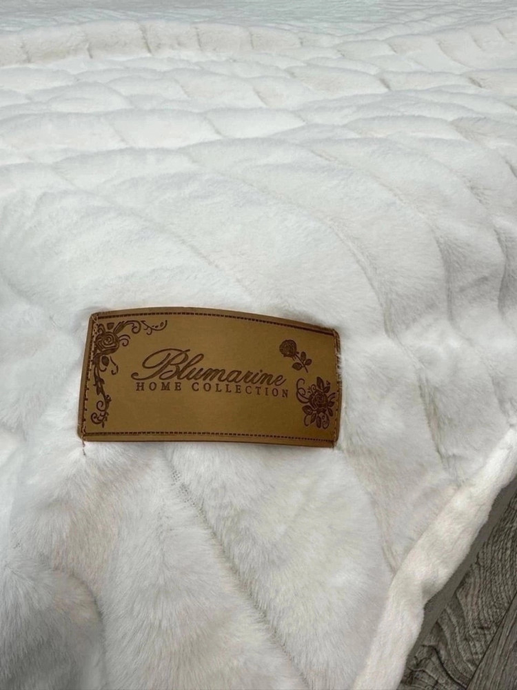 Меховой плед (плед-покрывало) "Кролик" Blumarine оригинального качества купить в Интернет-магазине Садовод База - цена 1100 руб Садовод интернет-каталог