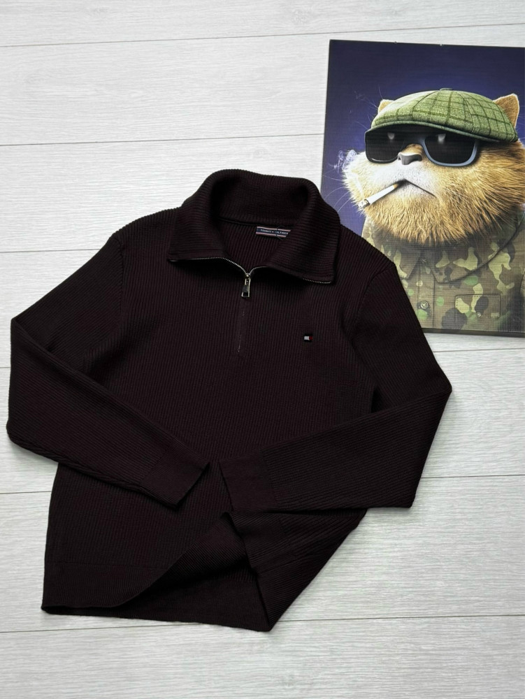 Свитер коричневый