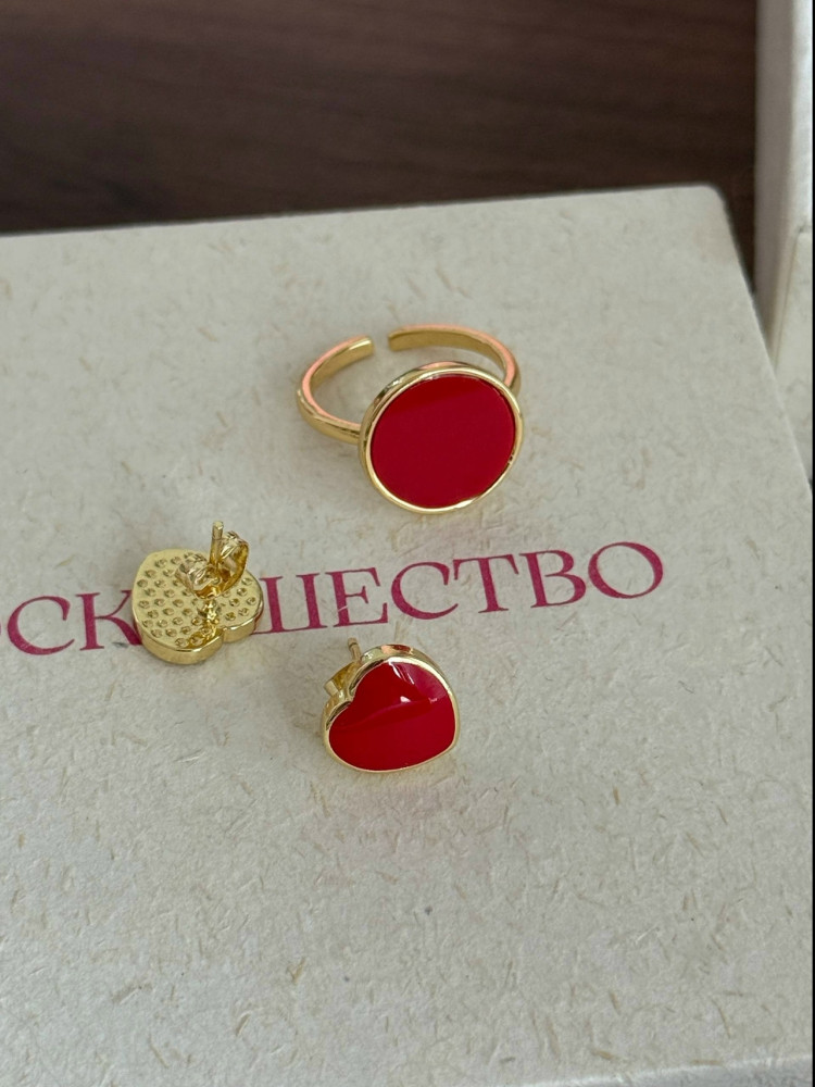 Серьги-пусеты с алым сердцем купить в Интернет-магазине Садовод База - цена 200 руб Садовод интернет-каталог