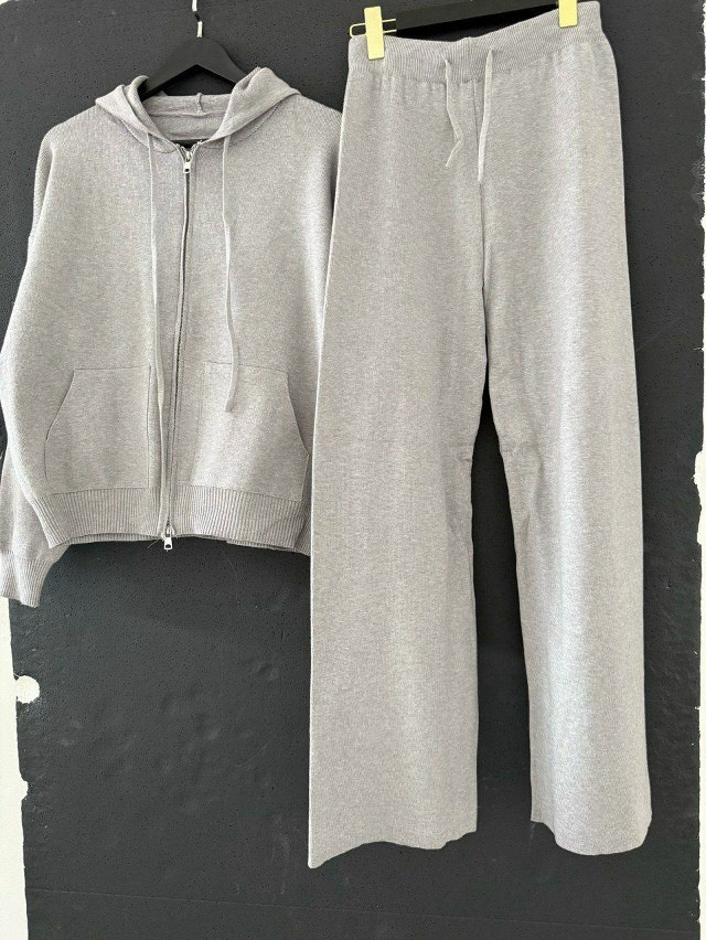 Женский костюм светло-серый купить в Интернет-магазине Садовод База - цена 2200 руб Садовод интернет-каталог