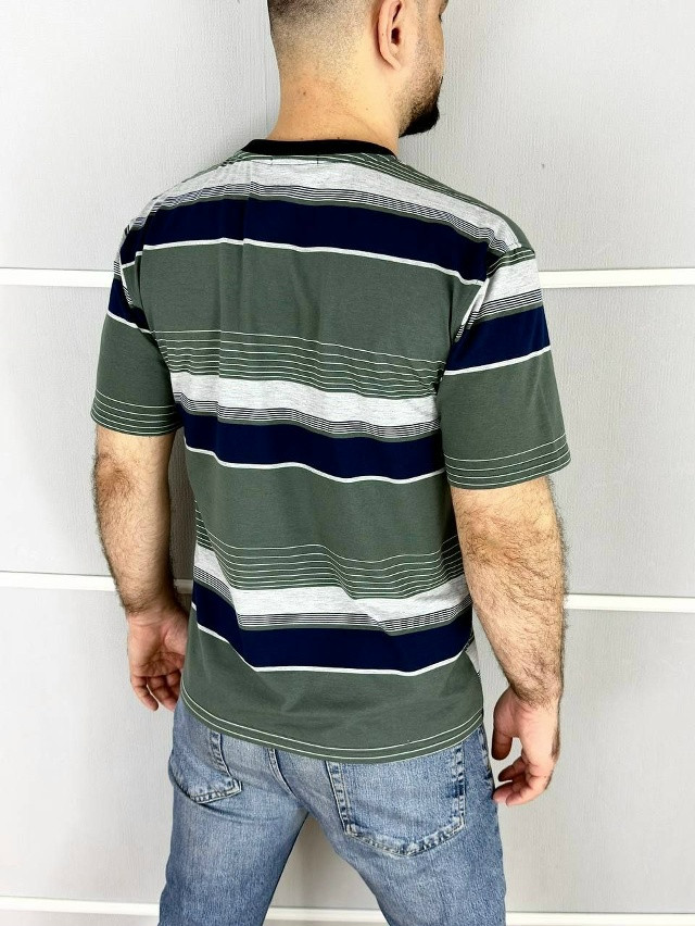 Мужская футболка зеленая