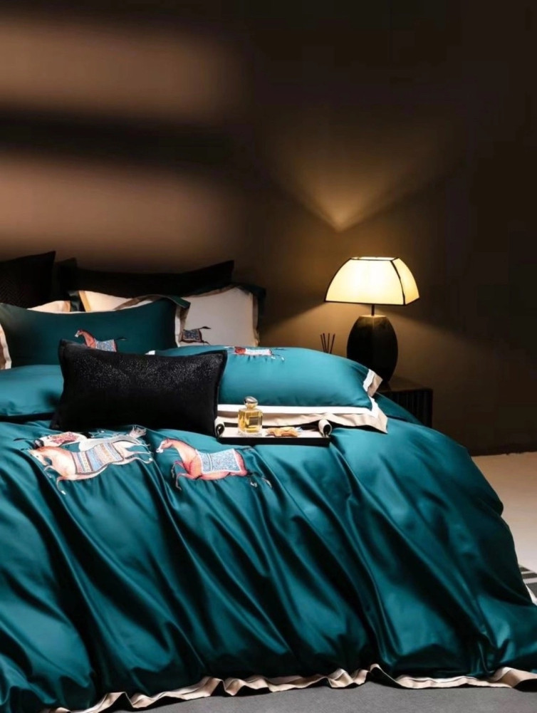 Комплект люкс сатин с вышивкой купить в Интернет-магазине Садовод База - цена 6500 руб Садовод интернет-каталог