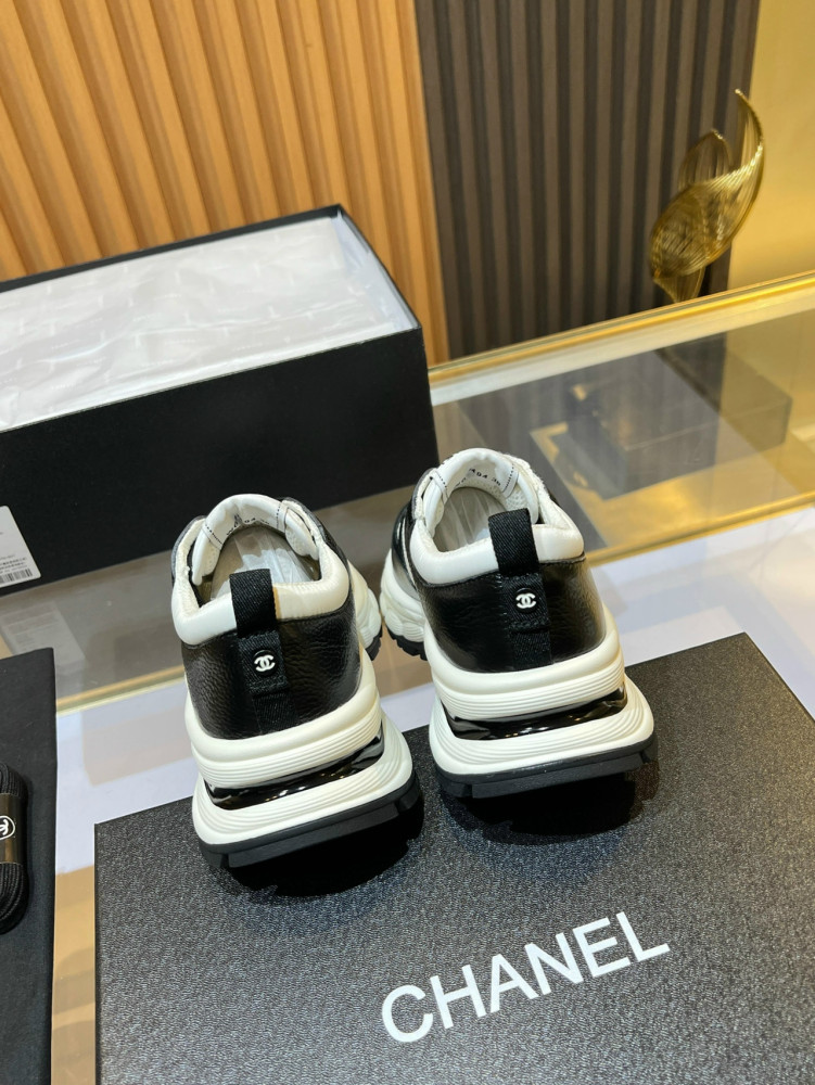 Кроссовки женские черные купить в Интернет-магазине Садовод База - цена 12000 руб Садовод интернет-каталог