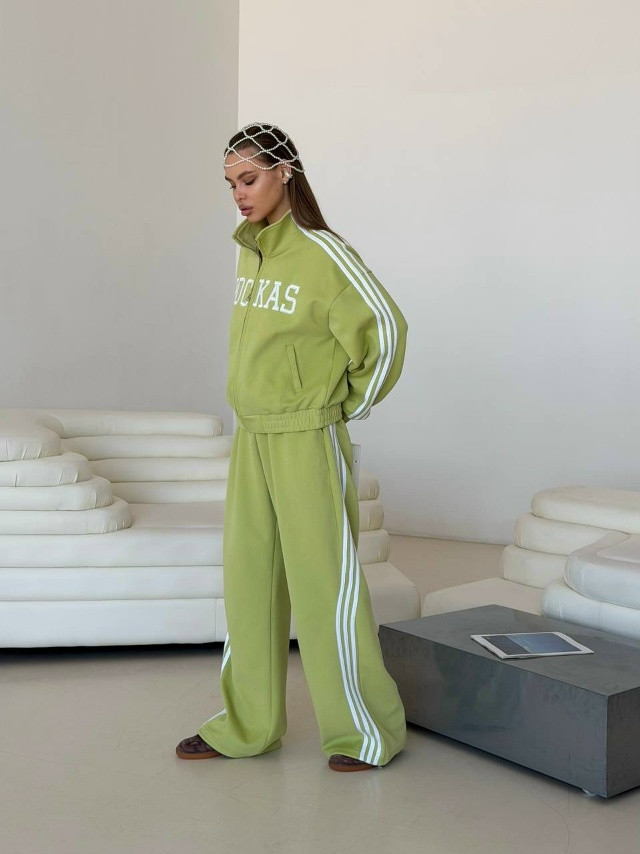 Спортивный женский костюм зеленый купить в Интернет-магазине Садовод База - цена 3100 руб Садовод интернет-каталог