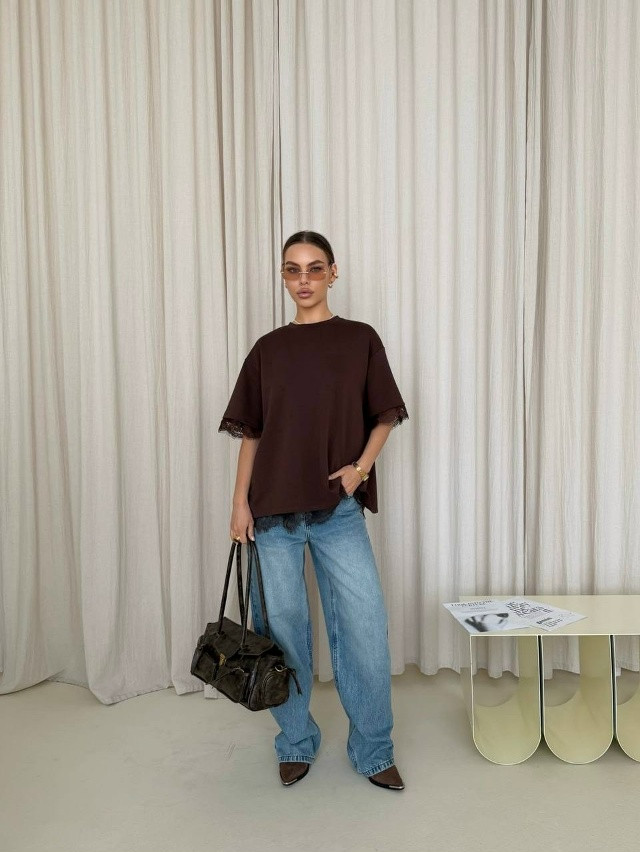 Женская футболка коричневая