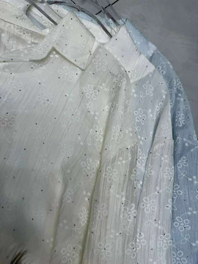 Блузка белая