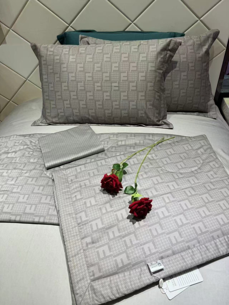 Постельное белье с готовым одеялом ❤️ купить в Интернет-магазине Садовод База - цена 3600 руб Садовод интернет-каталог