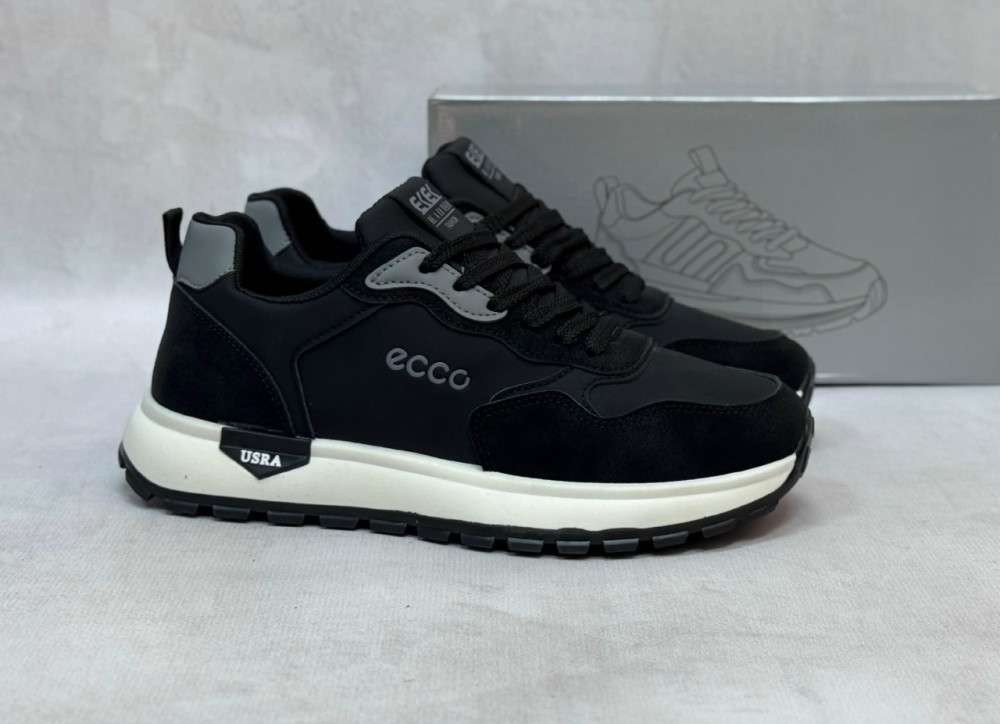 Кроссовки черные