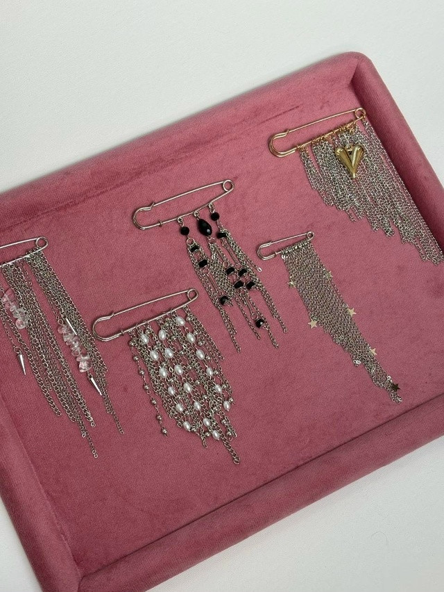 ✨ Брошь-булавка с цепями купить в Интернет-магазине Садовод База - цена 200 руб Садовод интернет-каталог