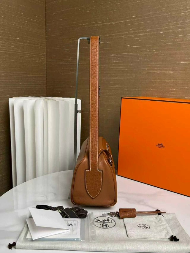 Сумка оранжевая купить в Интернет-магазине Садовод База - цена 40000 руб Садовод интернет-каталог