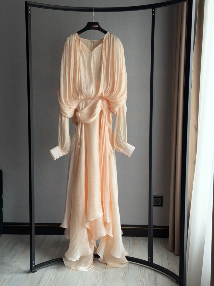 Платье бежевое купить в Интернет-магазине Садовод База - цена 4800 руб Садовод интернет-каталог